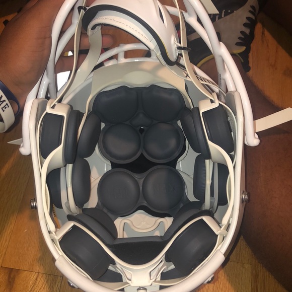 Zenith football helmet never worn. - Picture 2 of 4